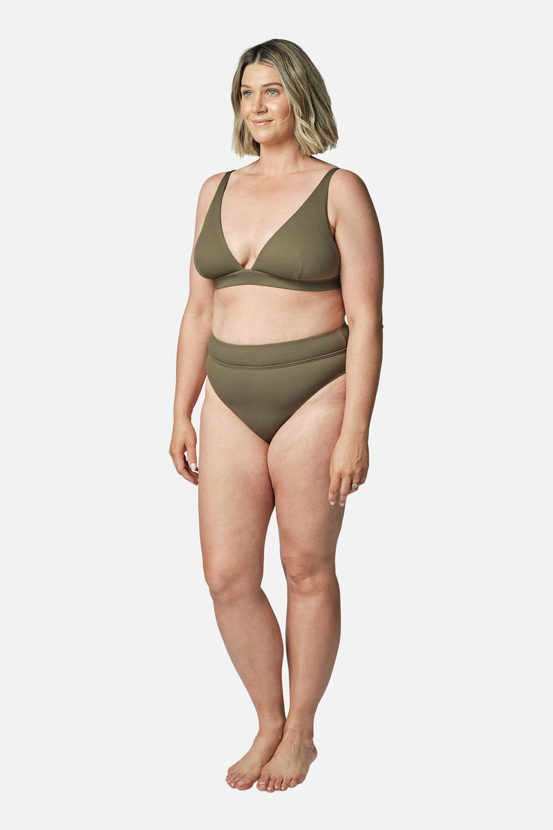 UNE PIECE-High-Cut High-Waisted Bikini Bottom KHAKI TEXTURE