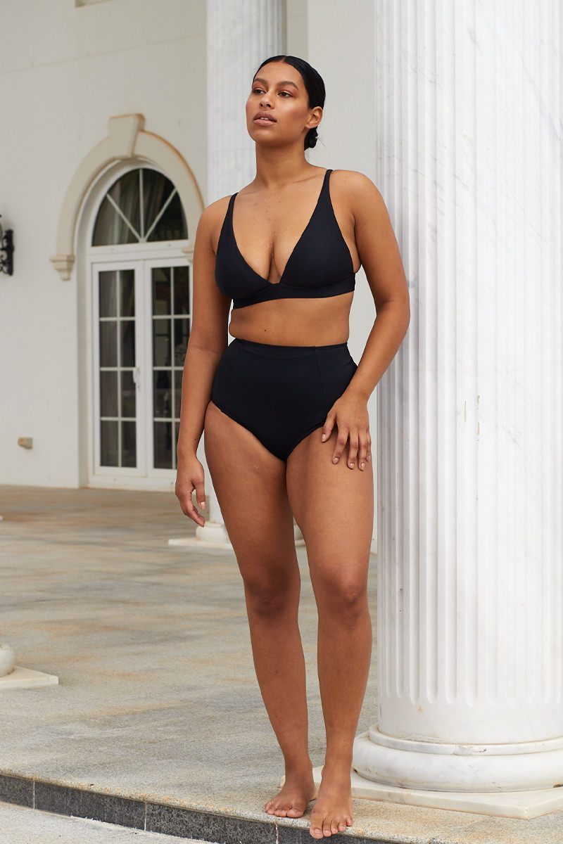 UNE PIECE-Never Say Never Bikini Bralette BLACK