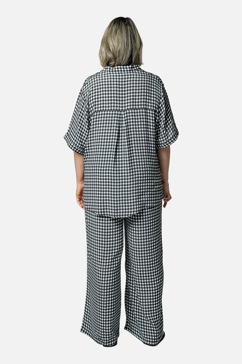 UNE PIECE-Short Sleeve Button-Up Shirt BLACK GINGHAM