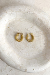 UNE PIECE-Textured Gold Hoops